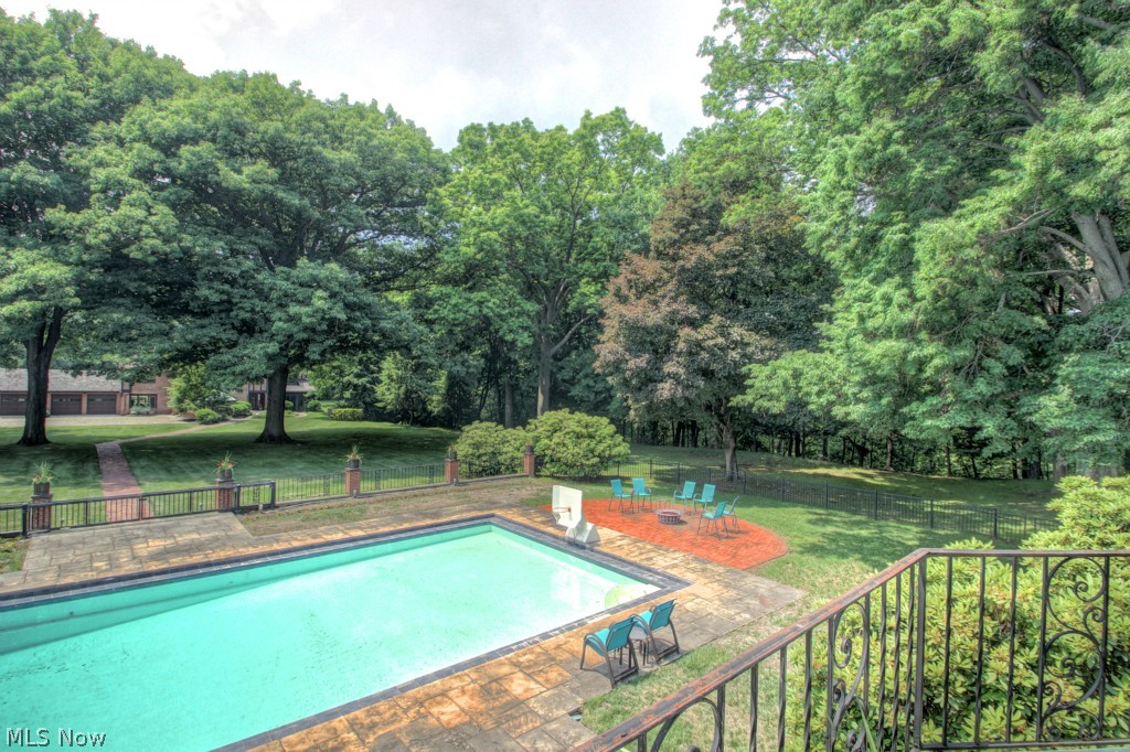7450 Markell Road Willoughby, OH 44094 - Photo 18 of 25 Balcony in the pool house with priceless views!