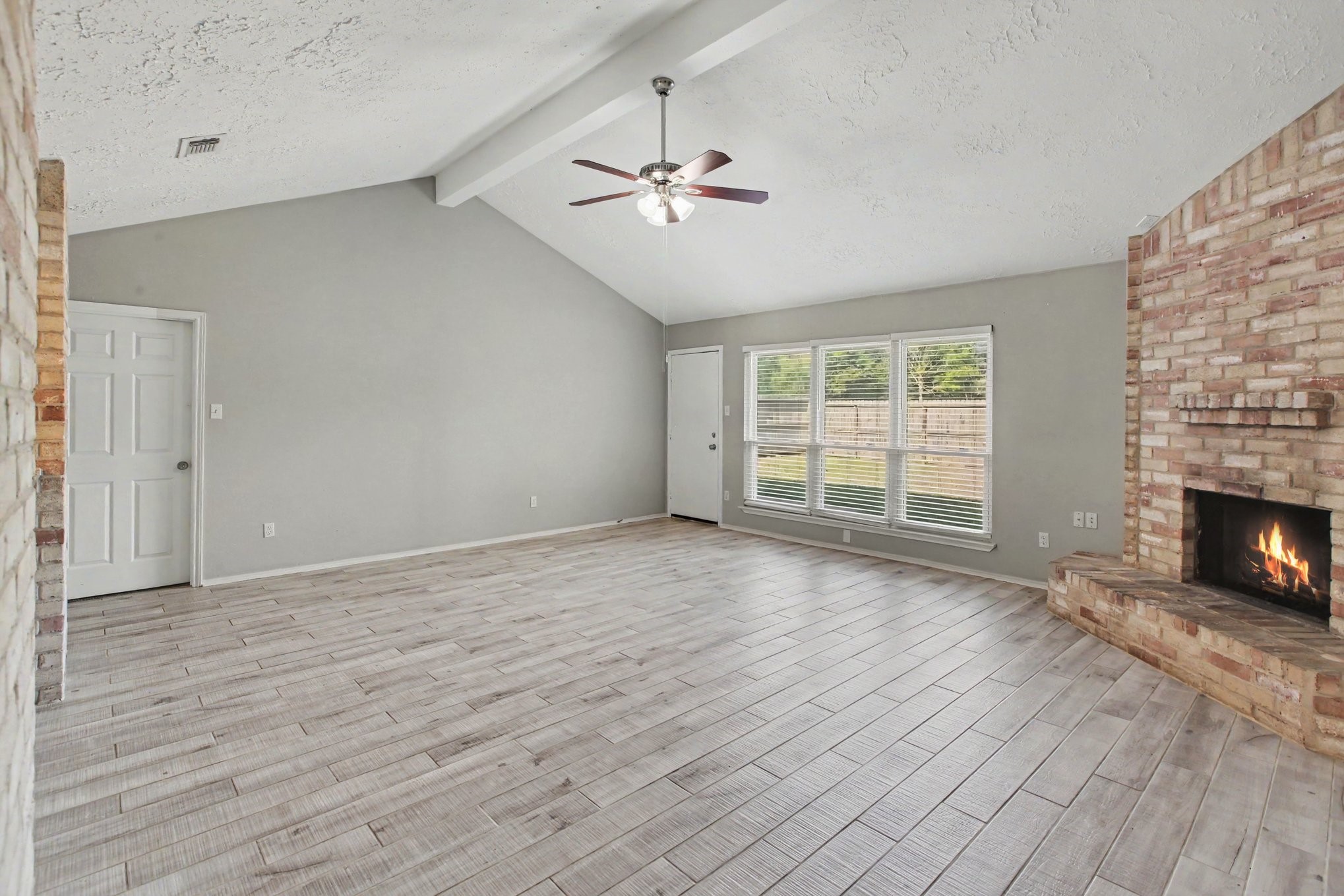 24234 Azure Sky Drive Spring, TX 77373 - Photo 4 of 15 Gallery Image 4