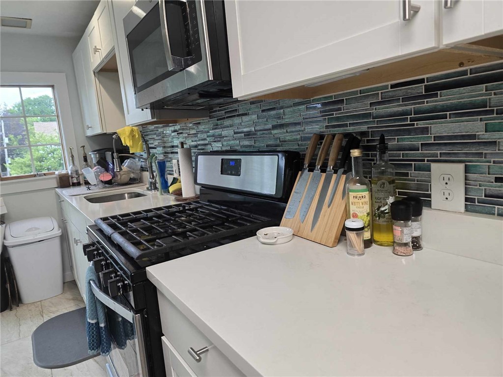 55 Court Street, Unit 2 Bristol, RI 02809 - Photo 2 of 17