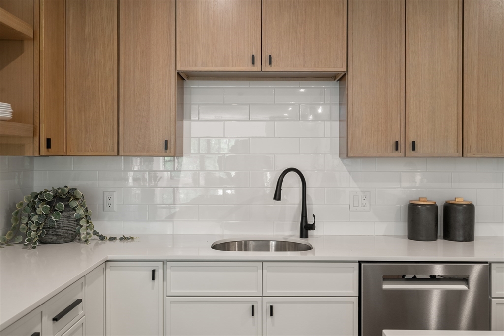 20 Audubon Way, Unit 303 Canton, MA 02021 - Photo 4 of 17