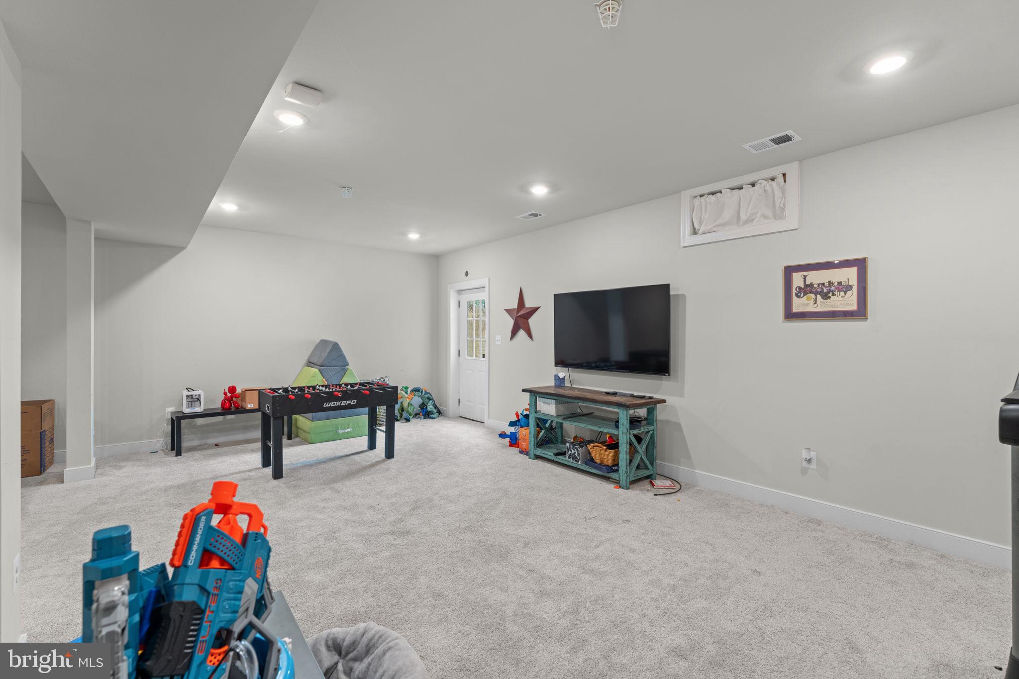 17086 Oxley Farm Road Poolesville, MD 20837 - Photo 63 of 96