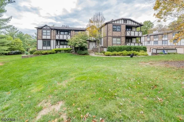 $479,900 | 19 Heritage Drive, Chatham, NJ 07928