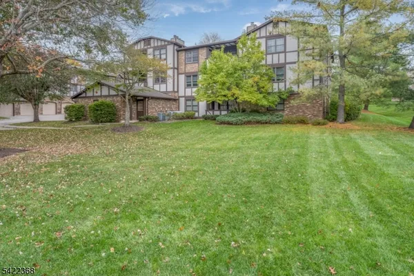 $479,900 | 19 Heritage Drive, Chatham, NJ 07928