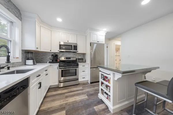 $479,900 | 19 Heritage Drive, Chatham, NJ 07928