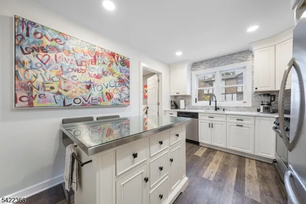 $479,900 | 19 Heritage Drive, Chatham, NJ 07928