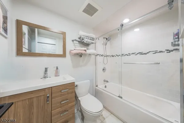 $479,900 | 19 Heritage Drive, Chatham, NJ 07928