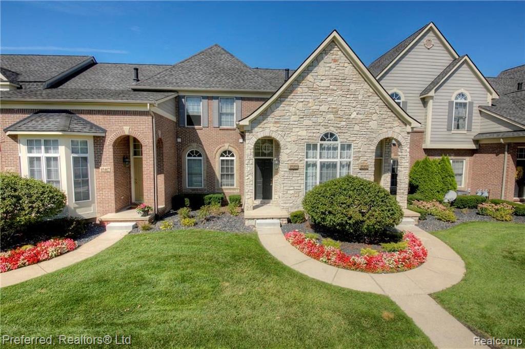 45459 North Stonewood Road Canton, MI 48187 - Photo 1 of 30