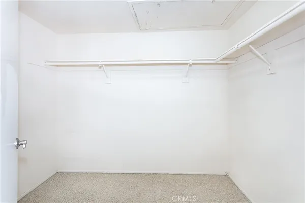 $719,000 | 221 South Oak Knoll Avenue, Unit 202, Pasadena, CA 91101