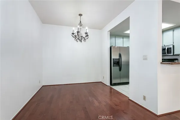 $719,000 | 221 South Oak Knoll Avenue, Unit 202, Pasadena, CA 91101