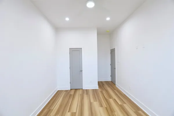 $3,000 | 421 East 41st Street, Houston, TX 77022