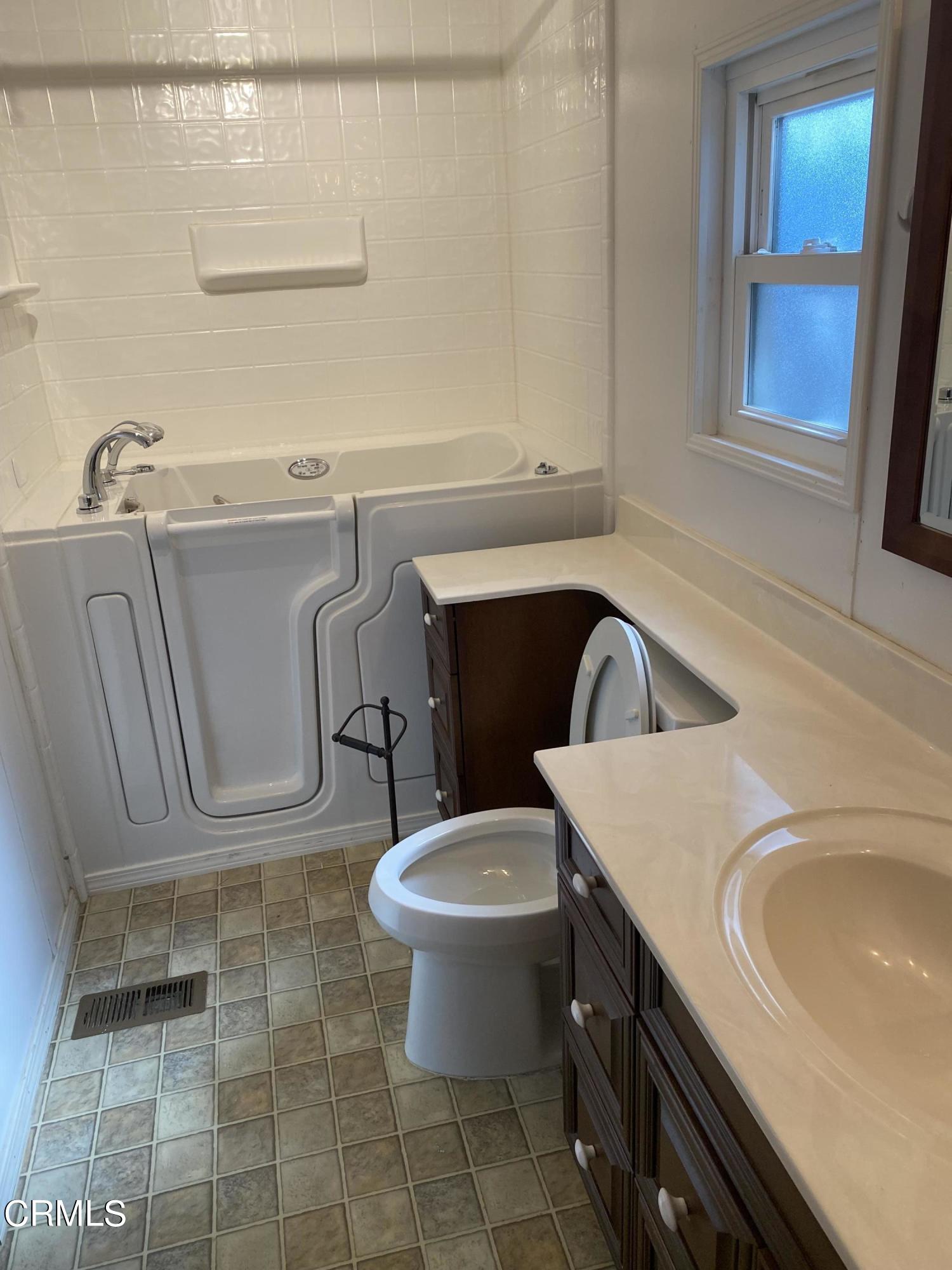 1225 South Rice Road, Unit 4 Ojai, CA 93023 - Photo 13 of 16 %j3xuy8TTCSqGW63ziBOrQ