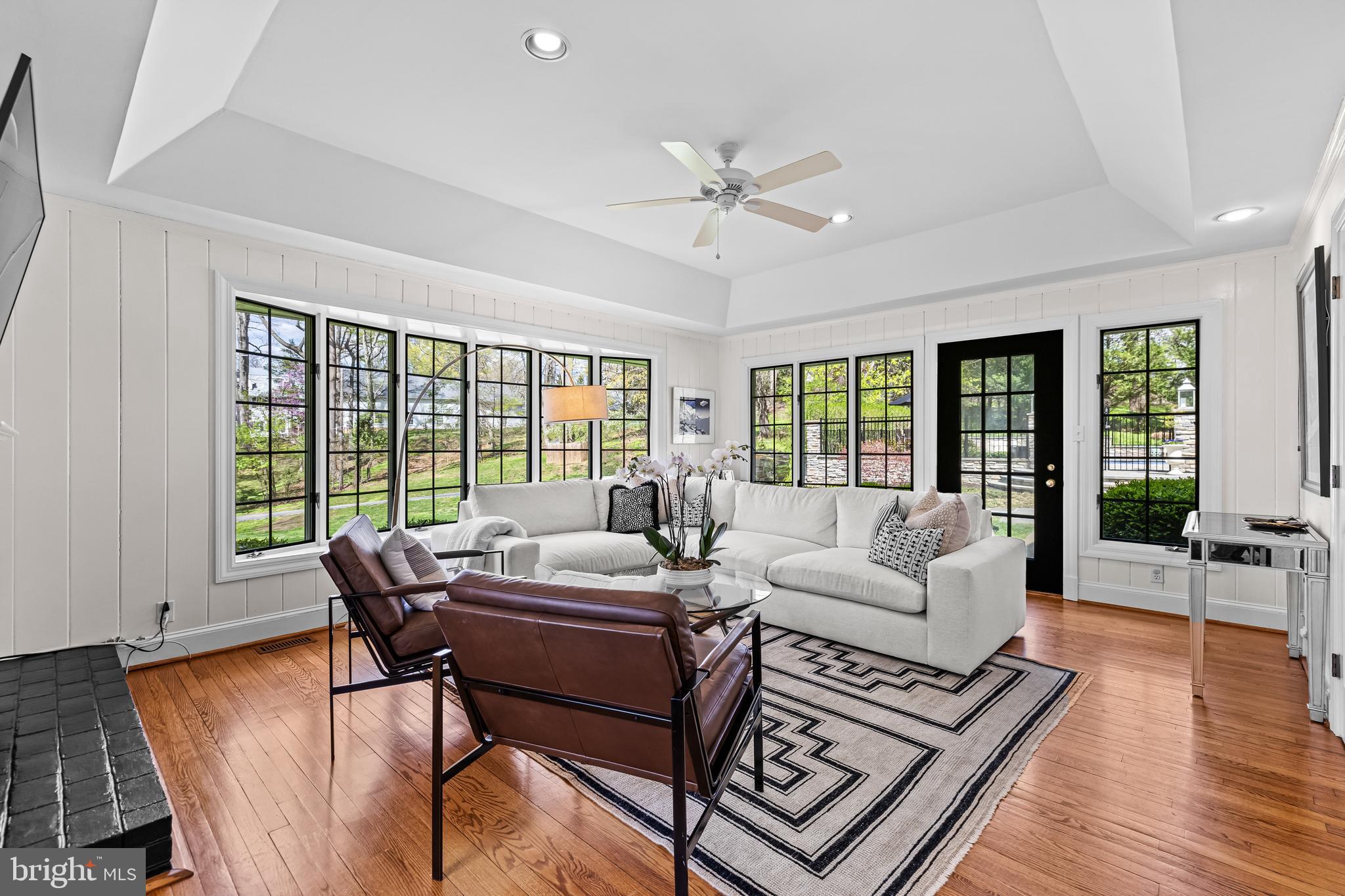 1846 Circle Road Baltimore, MD 21204 - Photo 25 of 62 a living room with furniture and a large window
