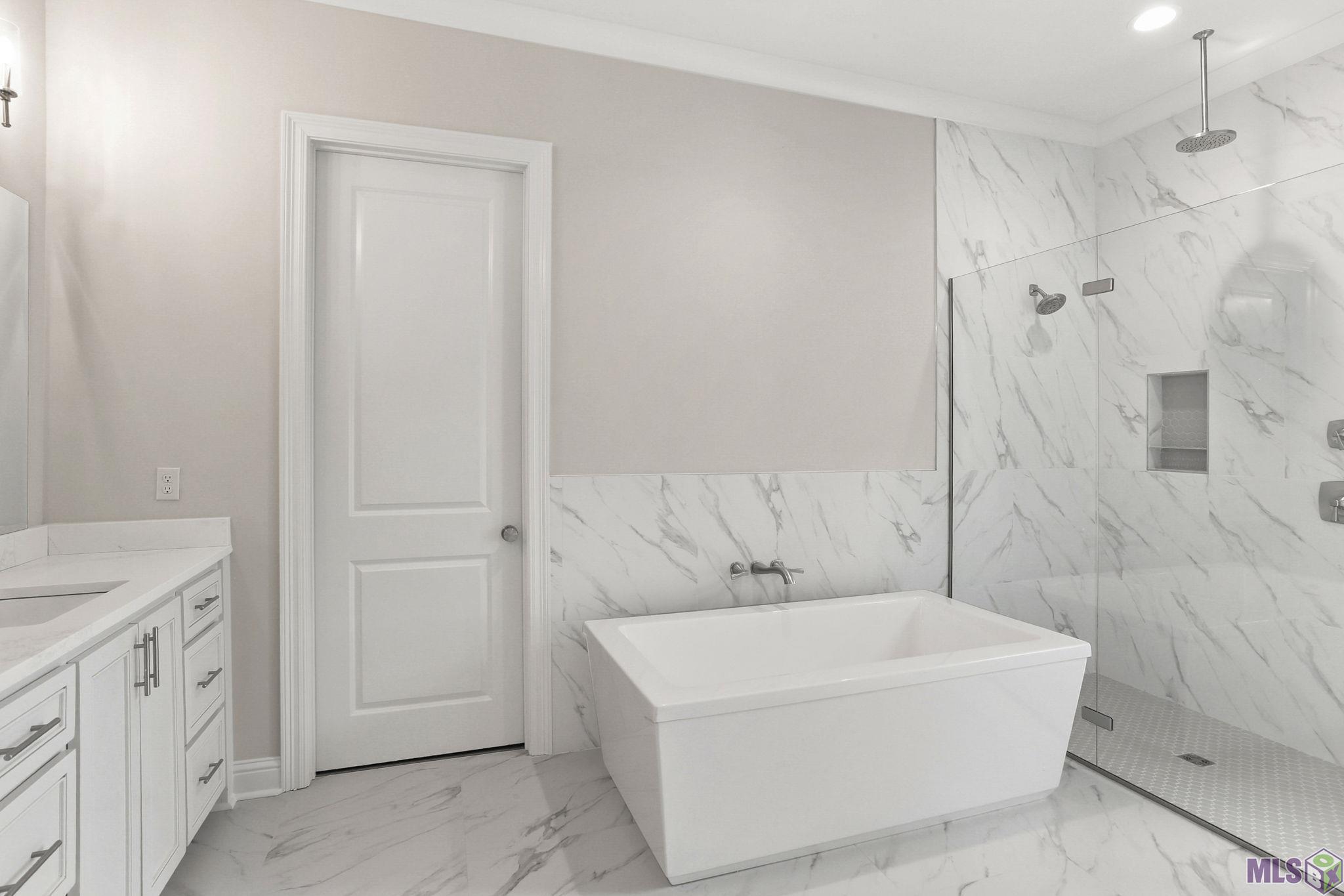 4439 Camargue Avenue Baton Rouge, LA 70820 - Photo 12 of 17 Separate Garden tub and Stand up Shower