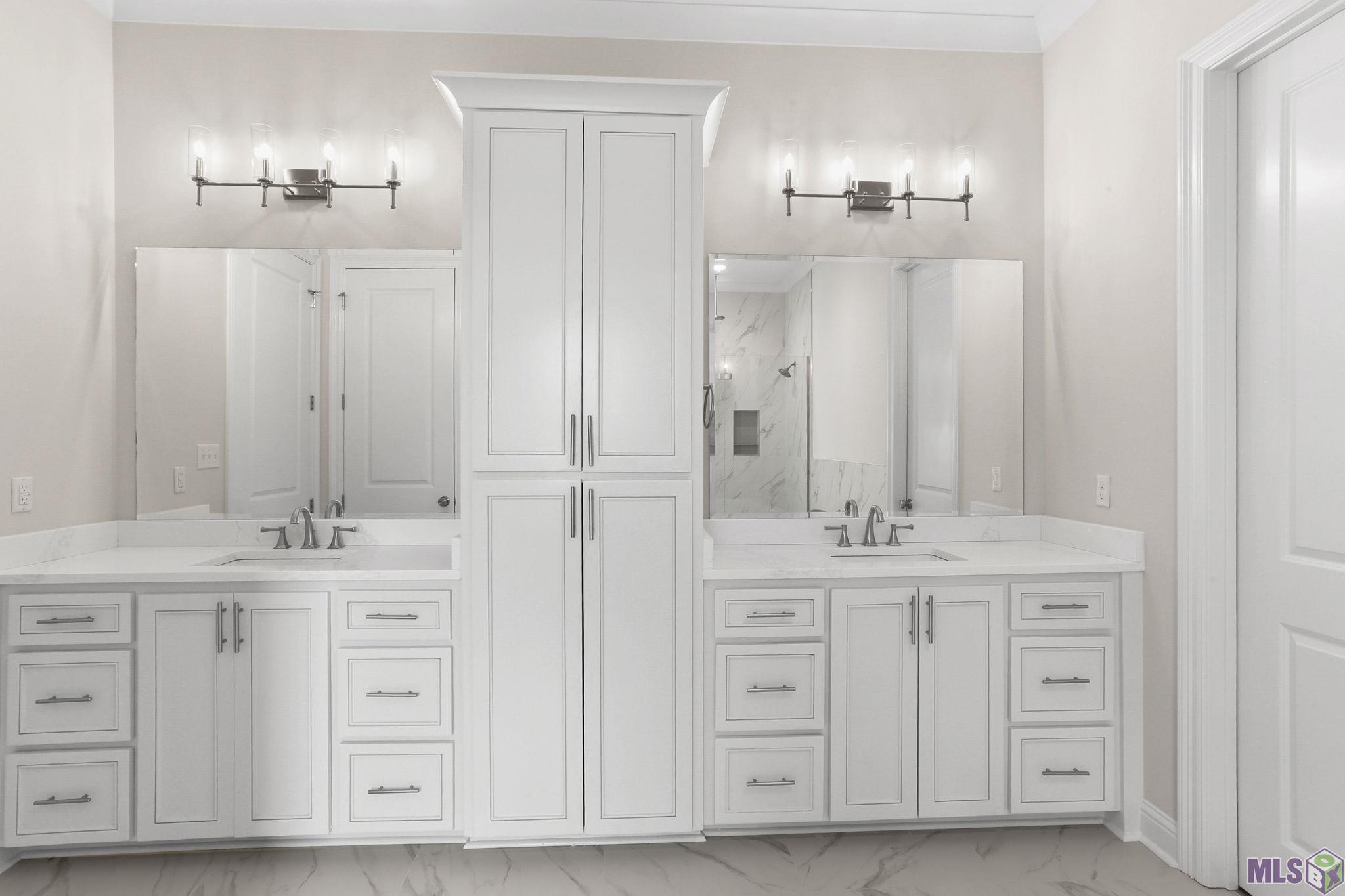 4439 Camargue Avenue Baton Rouge, LA 70820 - Photo 13 of 17 Double Vanity
