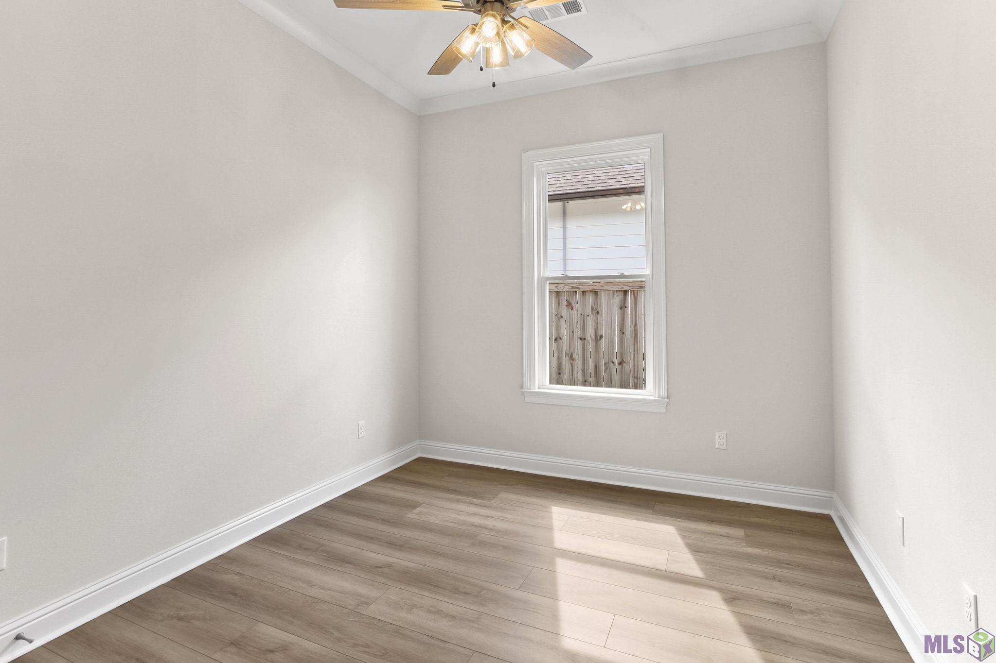 4439 Camargue Avenue Baton Rouge, LA 70820 - Photo 15 of 17 Guest Bedroom