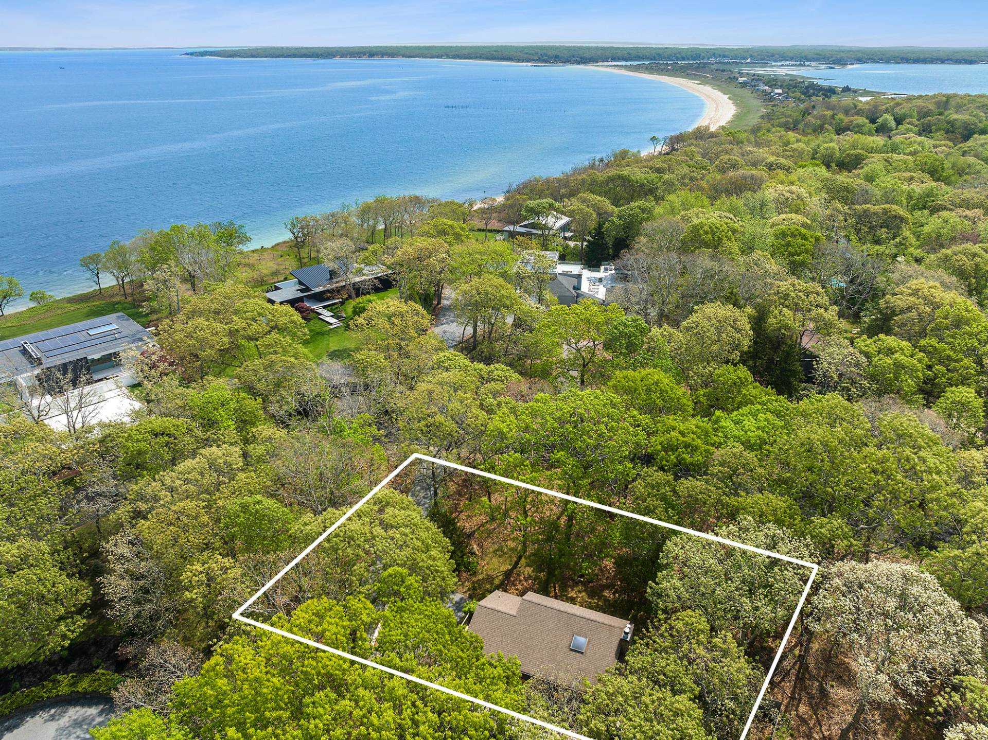 17 Hedges Banks Drive, East Hampton, NY 11937 Compass