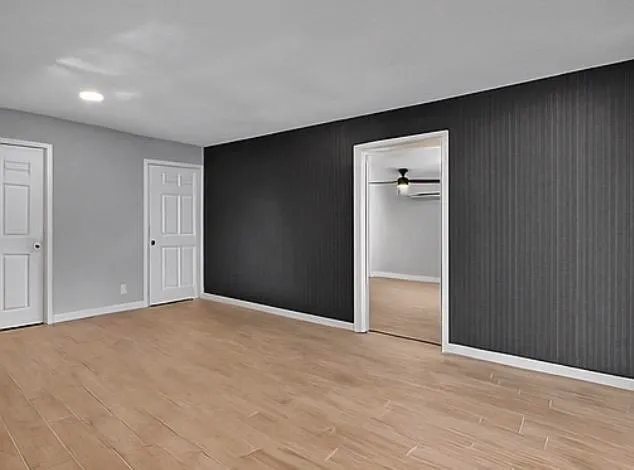 $2,000 | 6385 86th Lane, Vero Beach, FL 32967