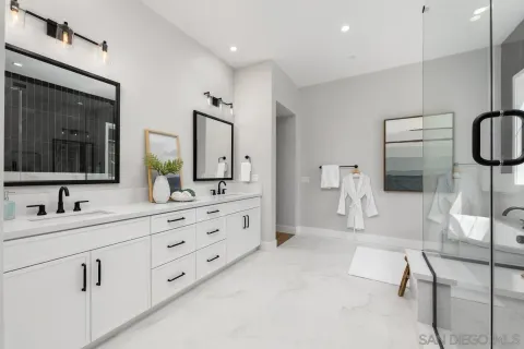 $2,525,000 | 1720 California Street, Oceanside, CA 92054