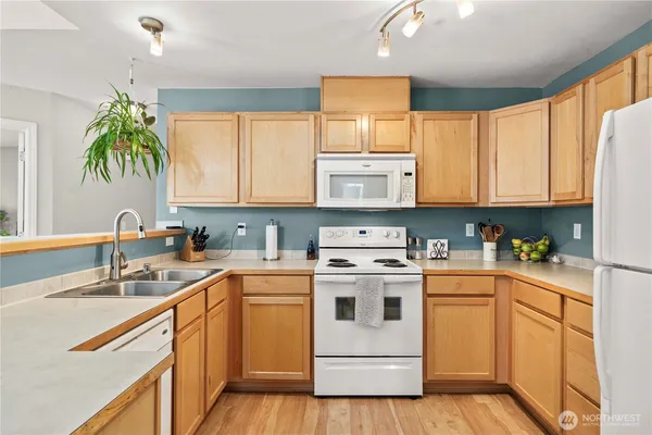 $425,000 | 6443 Hazel Avenue Southeast, Unit B5, Auburn, WA 98092