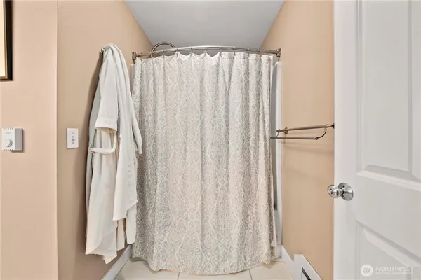 $425,000 | 6443 Hazel Avenue Southeast, Unit B5, Auburn, WA 98092