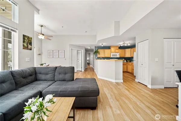 $425,000 | 6443 Hazel Avenue Southeast, Unit B5, Auburn, WA 98092