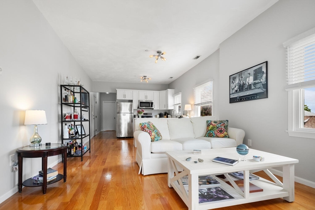 162 Willow Road, Unit 11 Nahant, MA 01908 - Photo 11 of 24