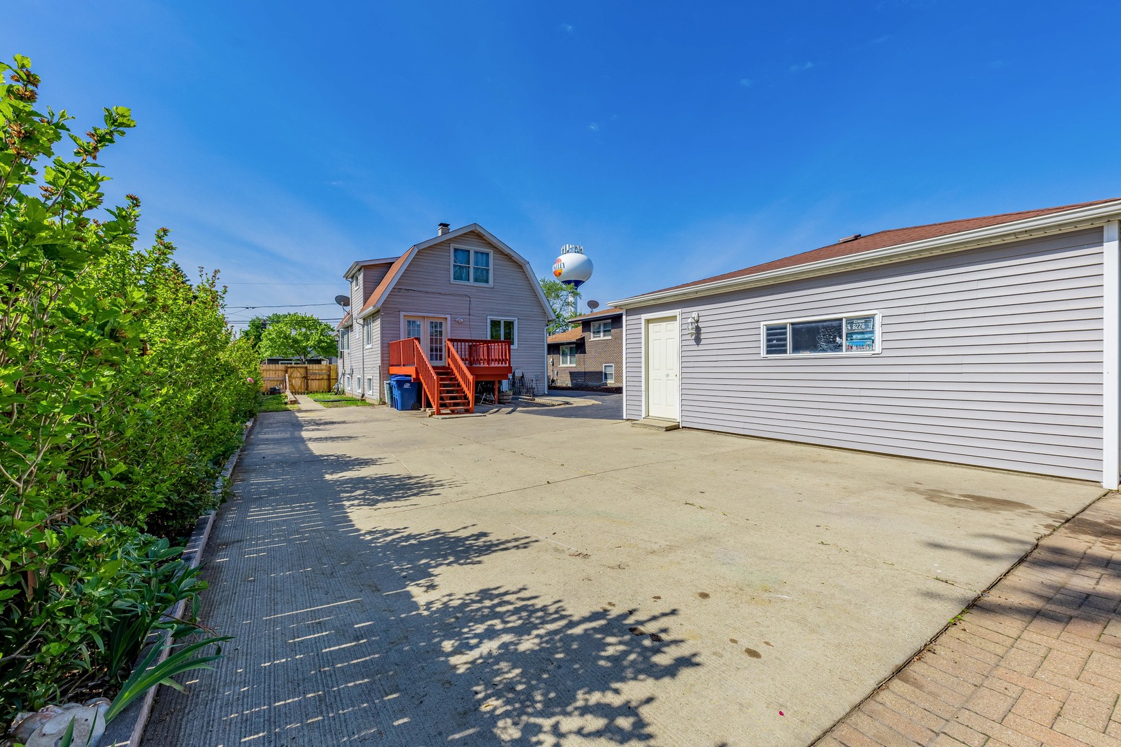 5844 West Maple Avenue Berkeley, IL 60163 - Photo 36 of 46 a view of a backyard of the house