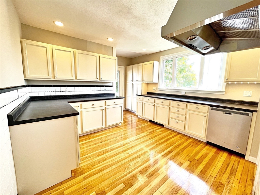 15 Puritan Road Somerville, MA 02145 - Photo 22 of 36