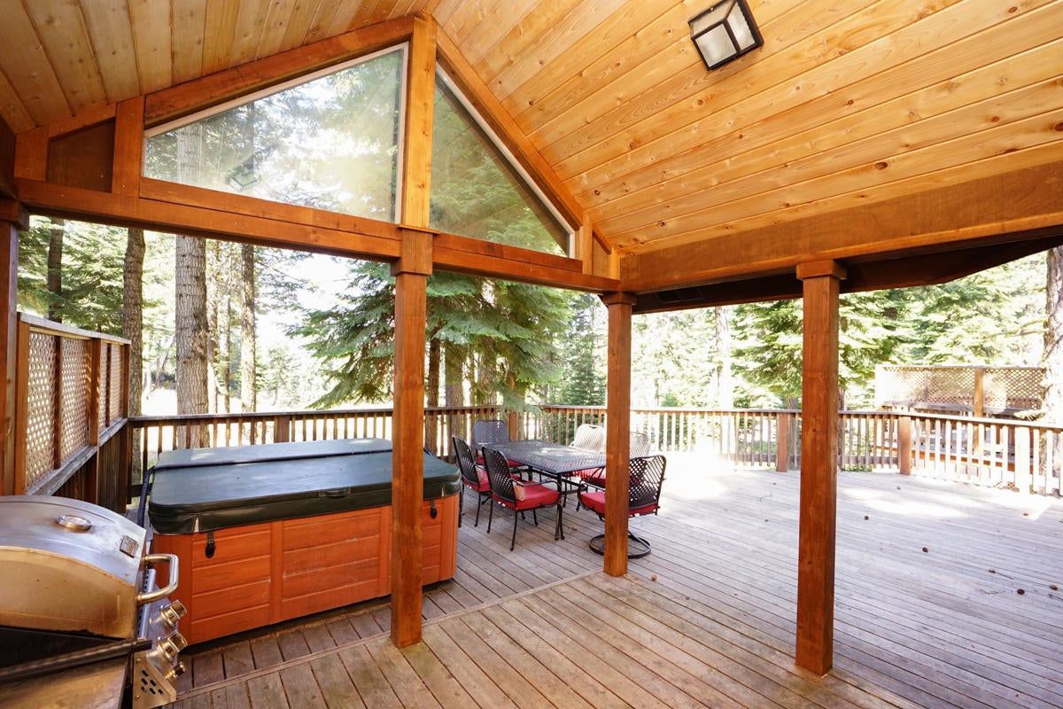 7979 Hyatt Prairie Road, Unit 40 Ashland, OR 97520 - Photo 15 of 21 Cabin_40_15