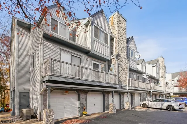 $2,800 | 216 Woods Edge Drive, Succasunna, NJ 07876