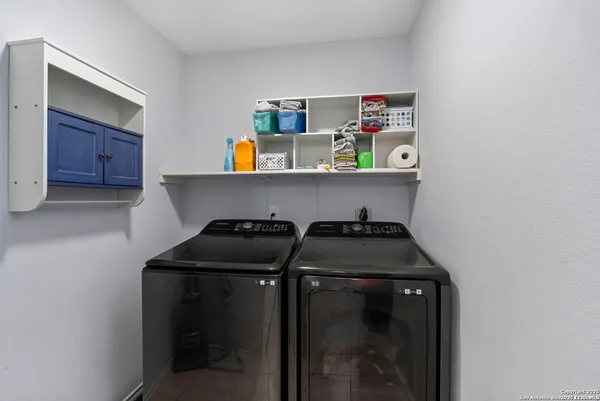 $1,600 | 3315 Glacier Lake, San Antonio, TX 78222