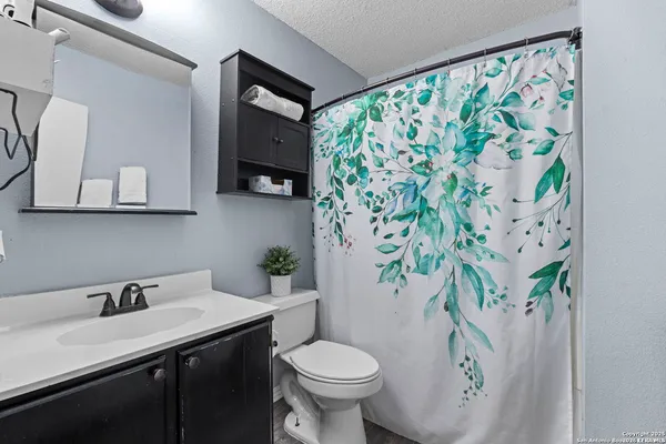 $1,600 | 3315 Glacier Lake, San Antonio, TX 78222