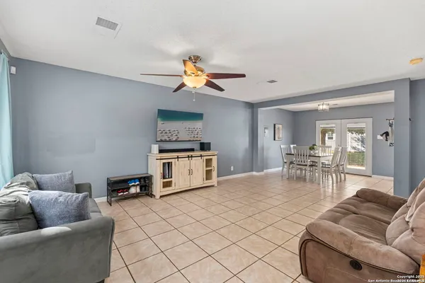 $1,600 | 3315 Glacier Lake, San Antonio, TX 78222