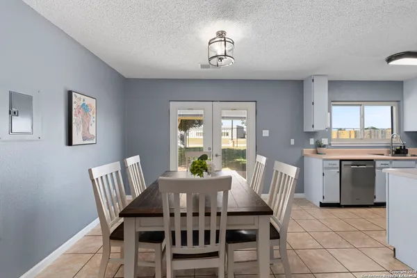 $1,600 | 3315 Glacier Lake, San Antonio, TX 78222