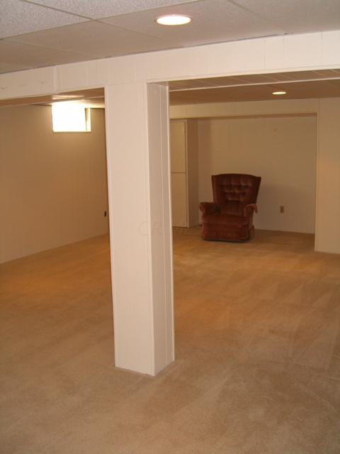 3806 Adell Road Columbus, OH 43228 - Photo 14 of 14 Gallery Image 14