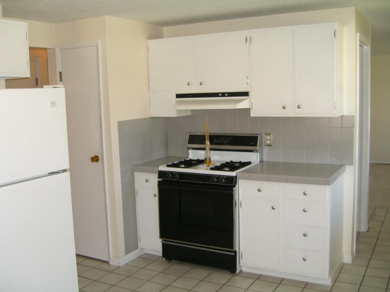 3806 Adell Road Columbus, OH 43228 - Photo 4 of 14 Gallery Image 4