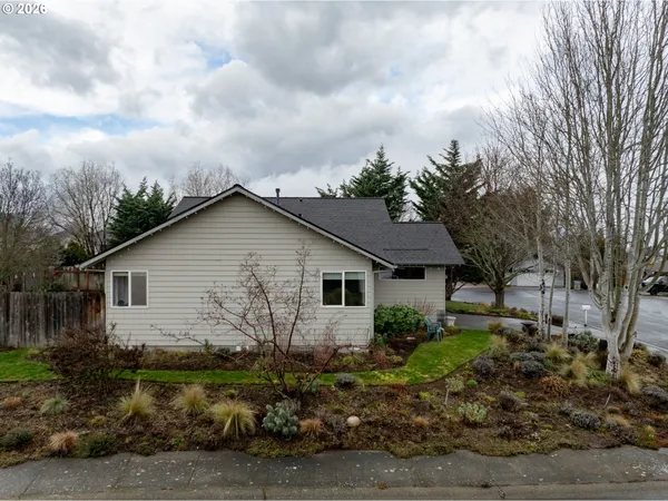 $705,000 | 3653 Park Pl Loop, Hood River, OR 97031