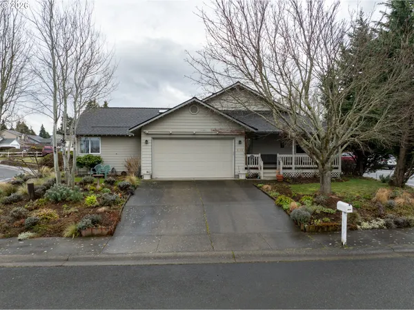 $705,000 | 3653 Park Pl Loop, Hood River, OR 97031