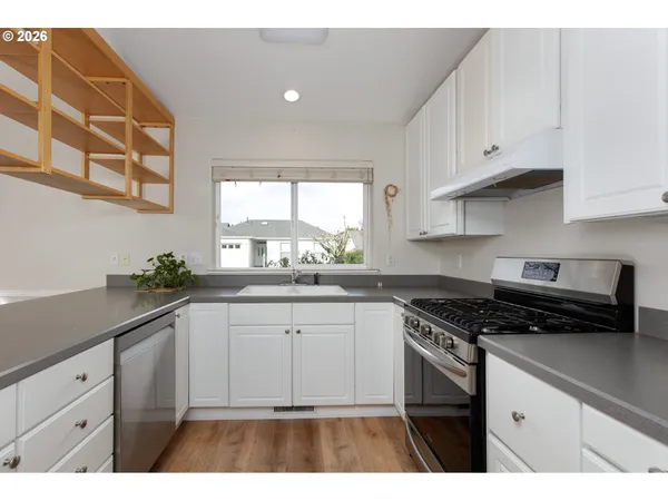 $705,000 | 3653 Park Pl Loop, Hood River, OR 97031