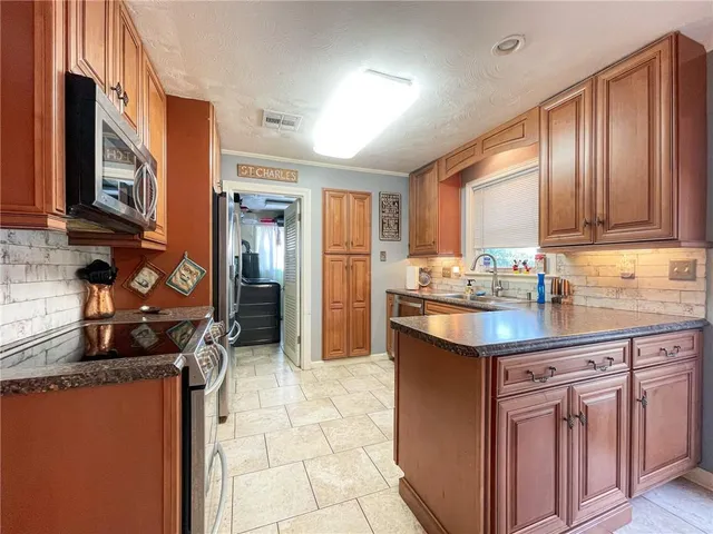 $2,500 | 1813 Bullard Avenue, Metairie, LA 70003