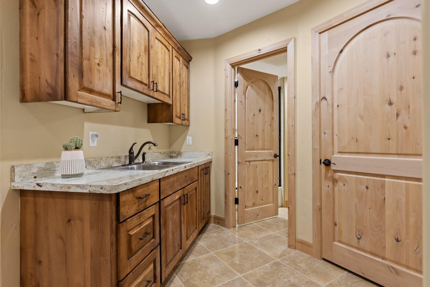 98 South Bridge Road Rockville, UT 84763 - Photo 41 of 80 Lower Level - Wet Bar, Entrance to Full Bathroom