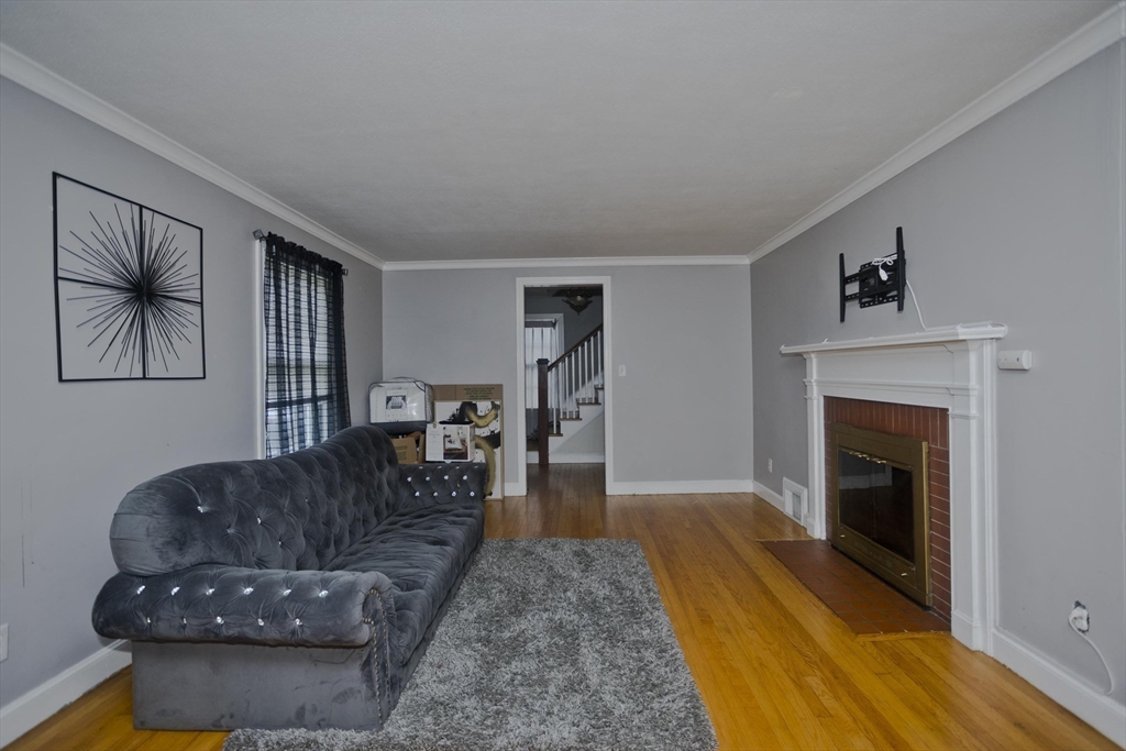 45 Fenimore Boulevard Springfield, MA 01108 - Photo 5 of 41 Gallery Image 5