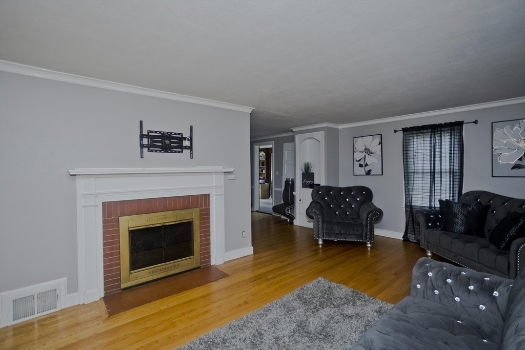 45 Fenimore Boulevard Springfield, MA 01108 - Photo 6 of 41 Gallery Image 6