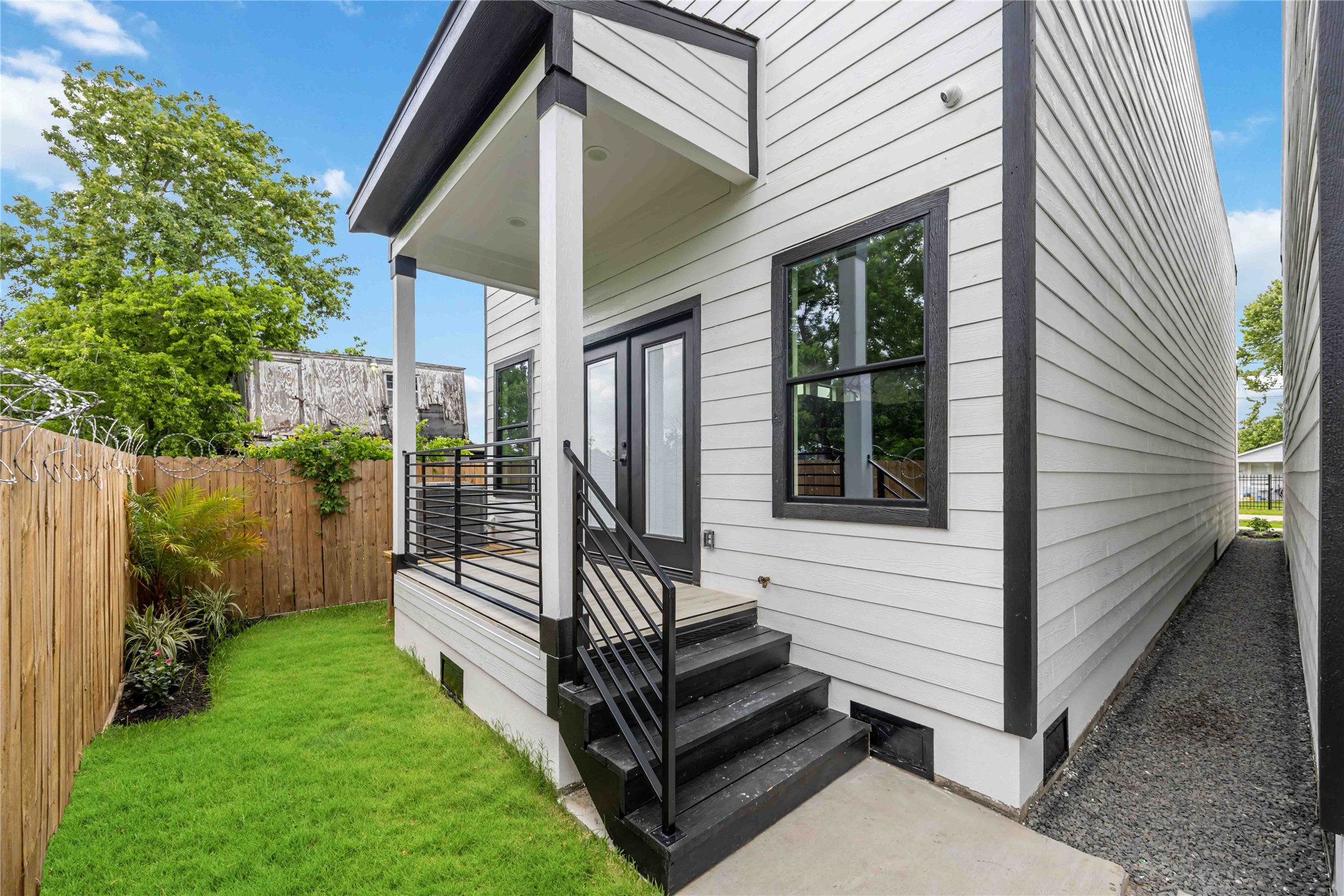 3020 Retta Street Houston, TX 77026 - Photo 11 of 25 Gallery Image 11