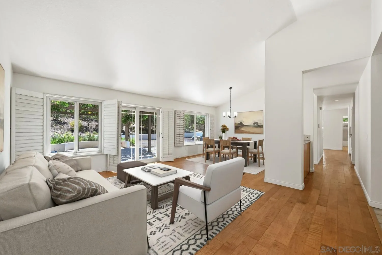16490 Bridlewood Road Poway, CA 92064 - Photo 3 of 37 Digitally Altered. Original Image (https://zimg.paragon.ice.com/ParagonImages/Property/PA/SDMLS/-527007/3/533/400/d496181d4cc705153fd33c688dcb0dc3/3/d2a2437c8e89a415a5e470938fd554fd/-527007-6c6c6792-03af-4bb4-a770-2e44c8334bc7.JPG)