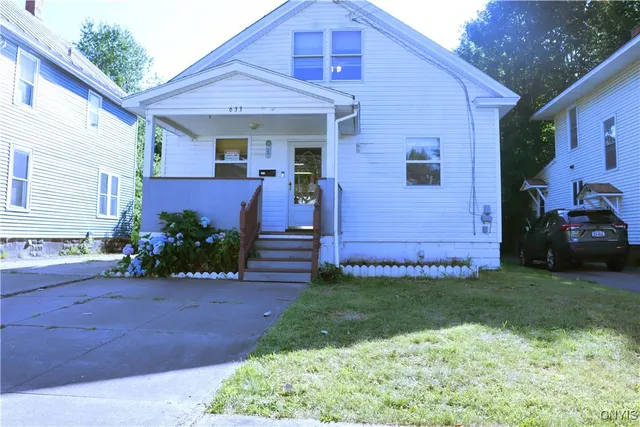 $127,200 | 633 West Thomas Street, Rome, NY 13440