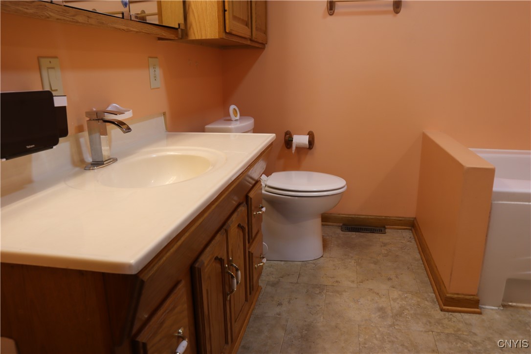 633 West Thomas Street Rome, NY 13440 - Photo 8 of 22