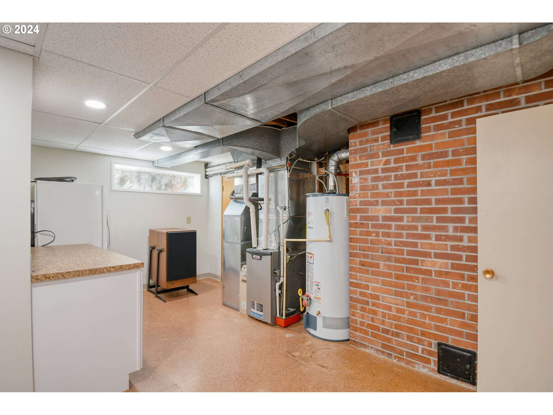 405 Northwest Johns Lane Pendleton, OR 97801 - Photo 36 of 48 a view of a storage in a room