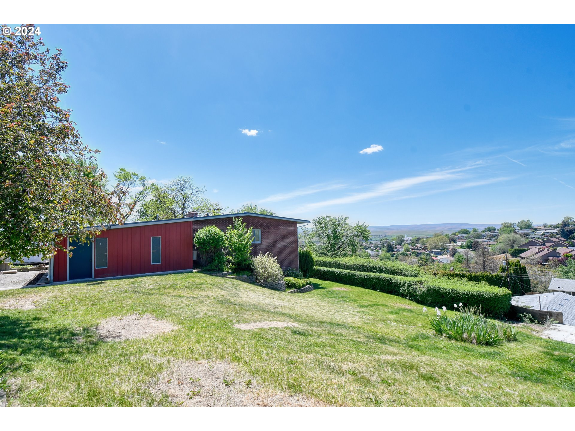 405 Northwest Johns Lane Pendleton, OR 97801 - Photo 41 of 48 a view of an outdoor space and a yard