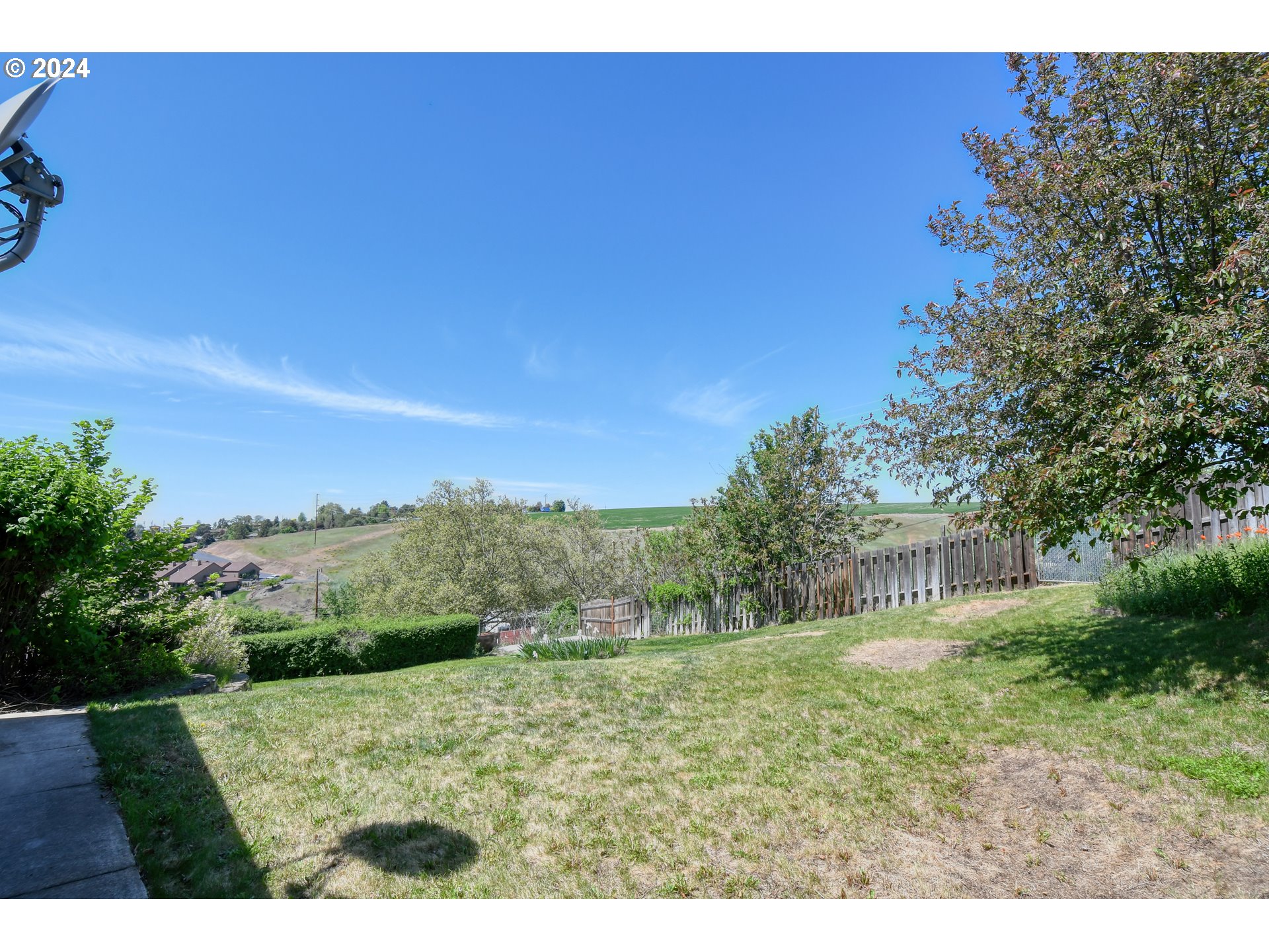 405 Northwest Johns Lane Pendleton, OR 97801 - Photo 42 of 48 a view of an outdoor space and a yard